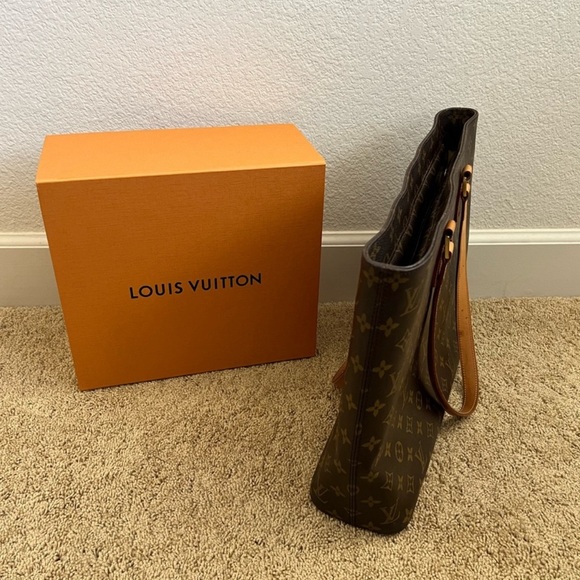 Authentic Louis Vuitton Luco Tote - Picture 5 of 6